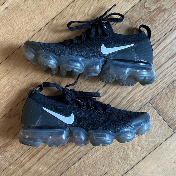 nike flyknit vapormax - Picture 1 of 5